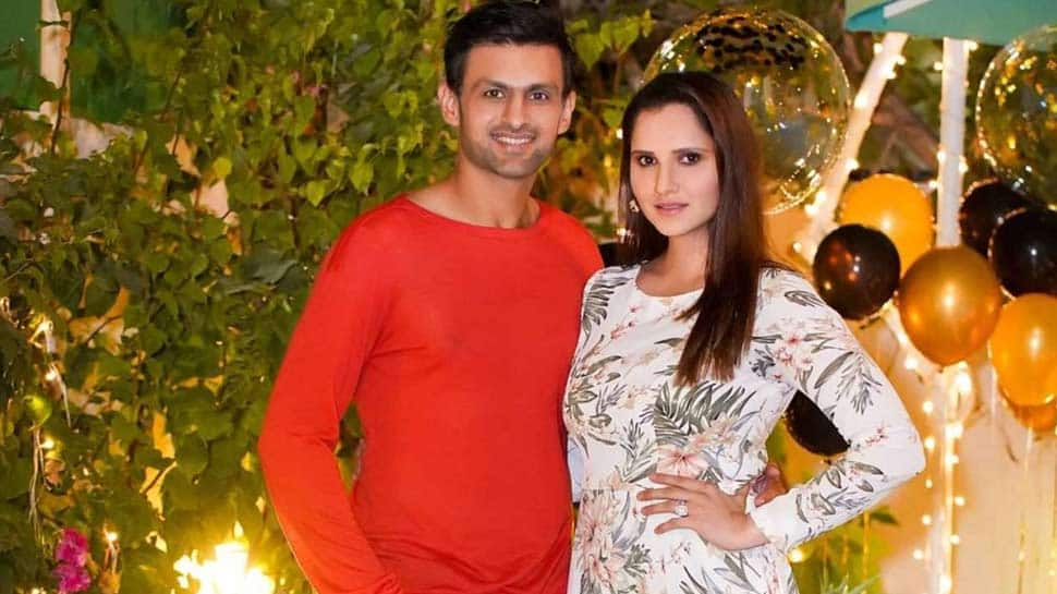 Pakistan all-rounder Shoaib Malik is married to top Indian tennis star Sania Mirza. The couple have one son, Izhaan. (Source: Twitter)