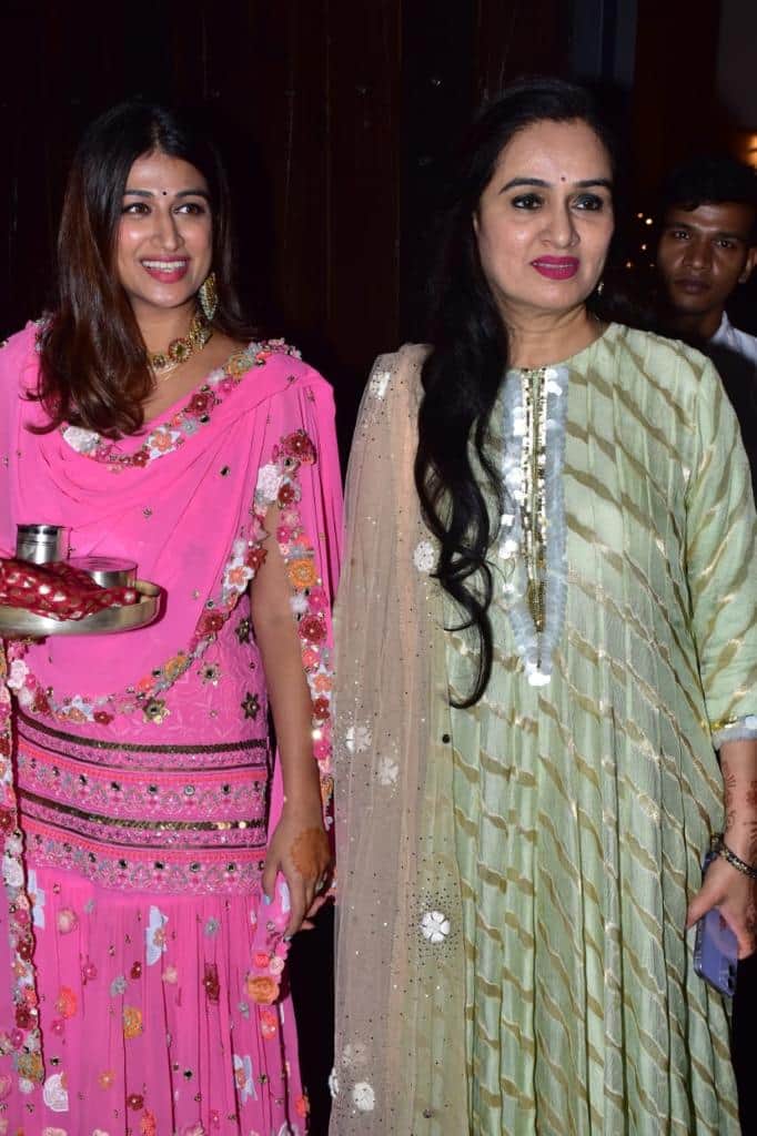 Padmini Kolhapure and daughter-in-law Shaza Morani