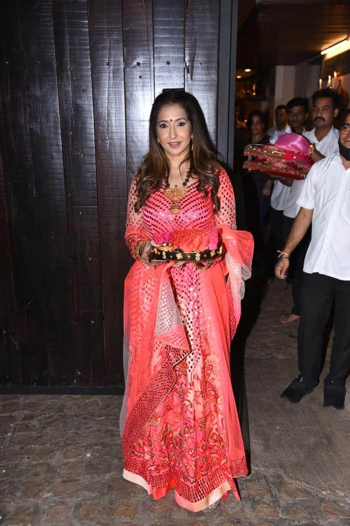 Krishika's red bindi steals the show