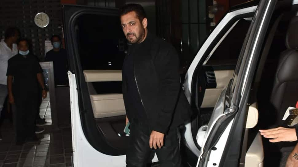 Salman Khan and ladylove Iulia Vantur twin in black outfits at Aayush Sharma bash, video goes viral!