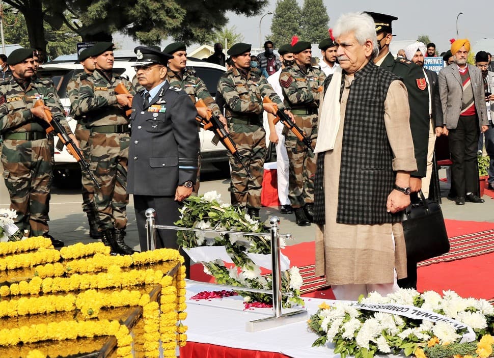 Lieutenant Governor Manoj Sinha pays tribute | Defence forces: Best Army GD Coaching in Lucknow, India