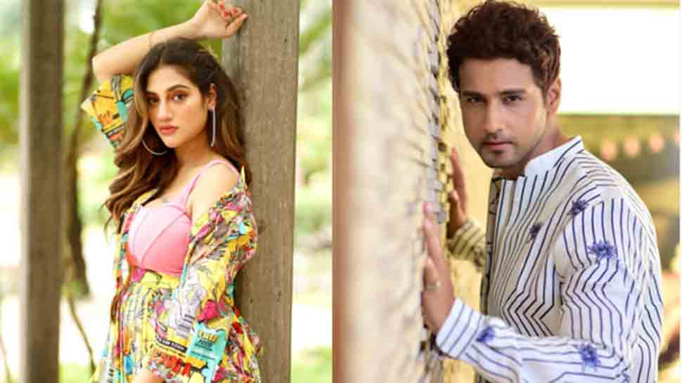 Nusrat Jahan enjoys snowfall, shikara ride with partner Yash Dasgupta in Kashmir, see their romantic video