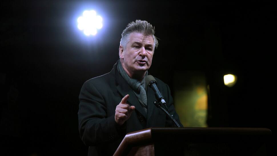 &#039;Rust&#039; AD admits he didn&#039;t check rounds before handing gun to Alec Baldwin