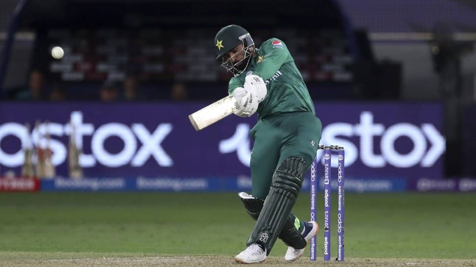 Asif Ali pulls of Brathwaite, smashes four sixes in an over to power Pakistan to victory over AFG in T20 World Cup match, WATCH
