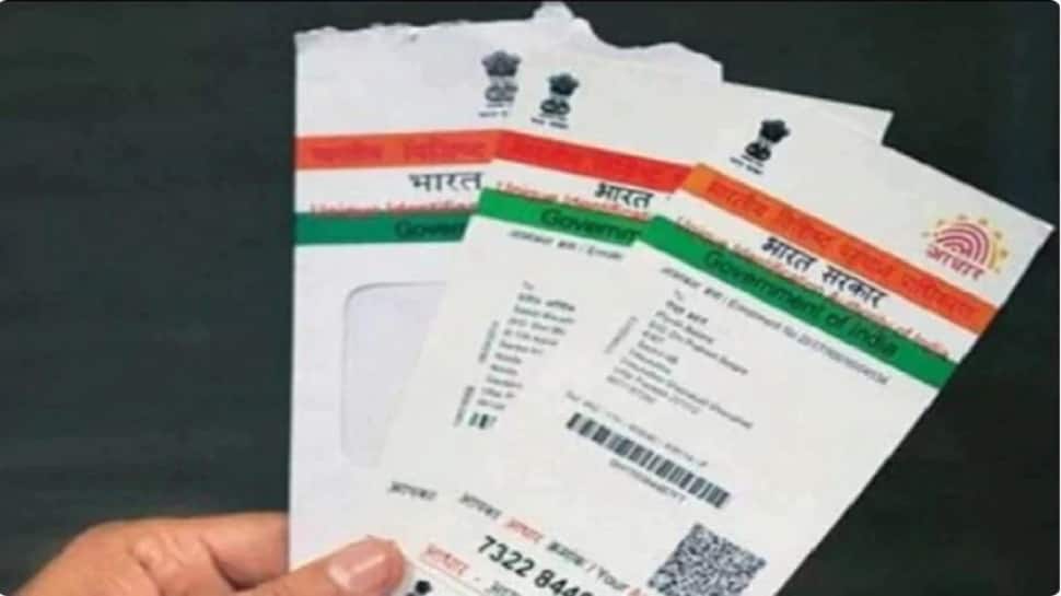 Facing Aadhaar Card issues? Fix it by calling THIS number 