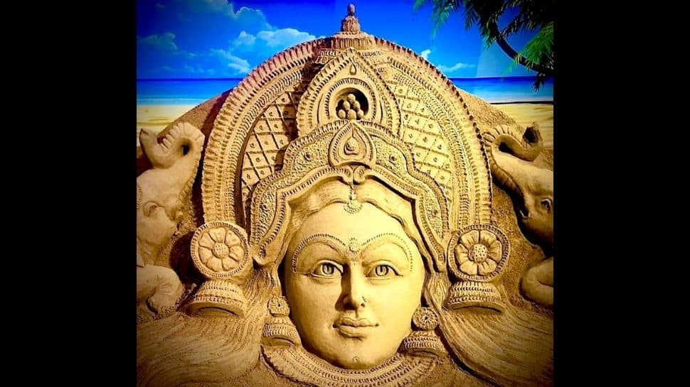 Dhanteras 2021: Sudarsan Pattnaik creates beautiful sand art of Mahalakshmi 