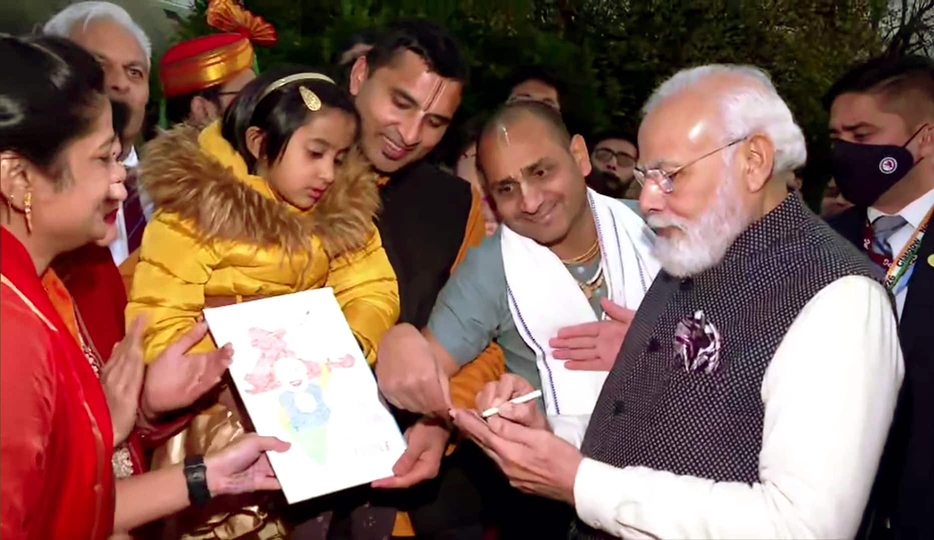 PM Narendra Modi with Indian community in Glasgow