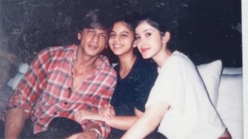 Suhana Khan wishes SRK and BFF Shanaya Kapoor with adorable throwback pics