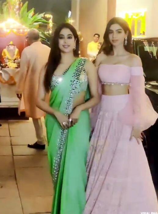 Janhvi Kapoor and Khushi Kapoor