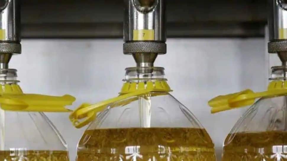 Edible oil prices declined by up to Rs 20, says food department
