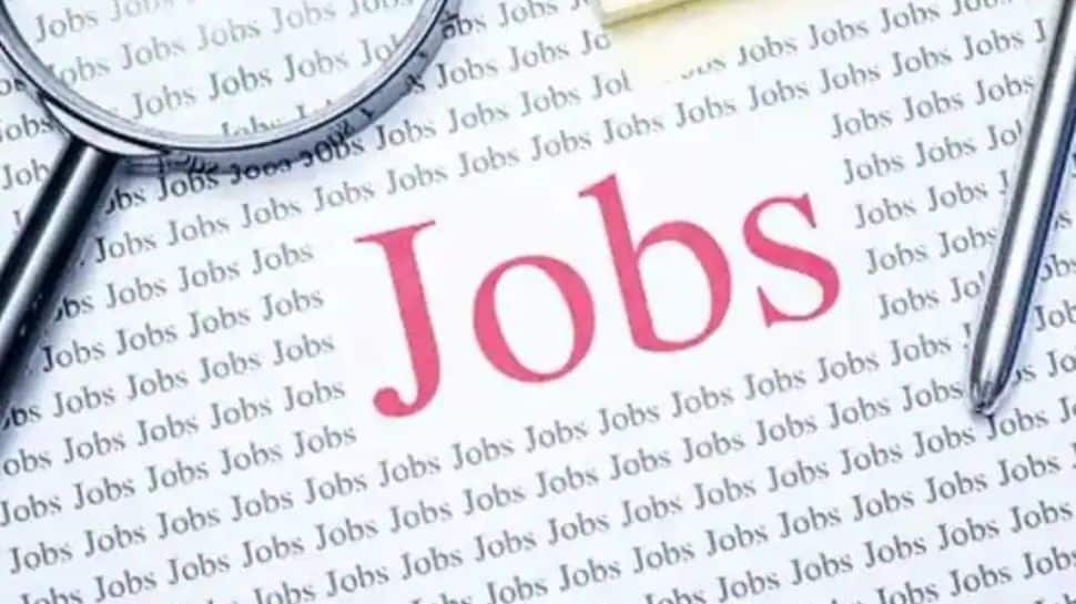 FCI recruitment 2021: Few days left to apply for 860 watchman posts, check details here