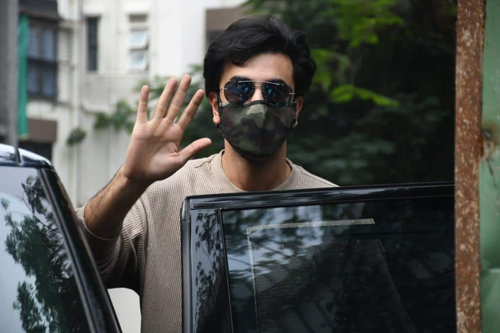 Ranbir Kapoor spotted at the construction site of his Pali Hills home