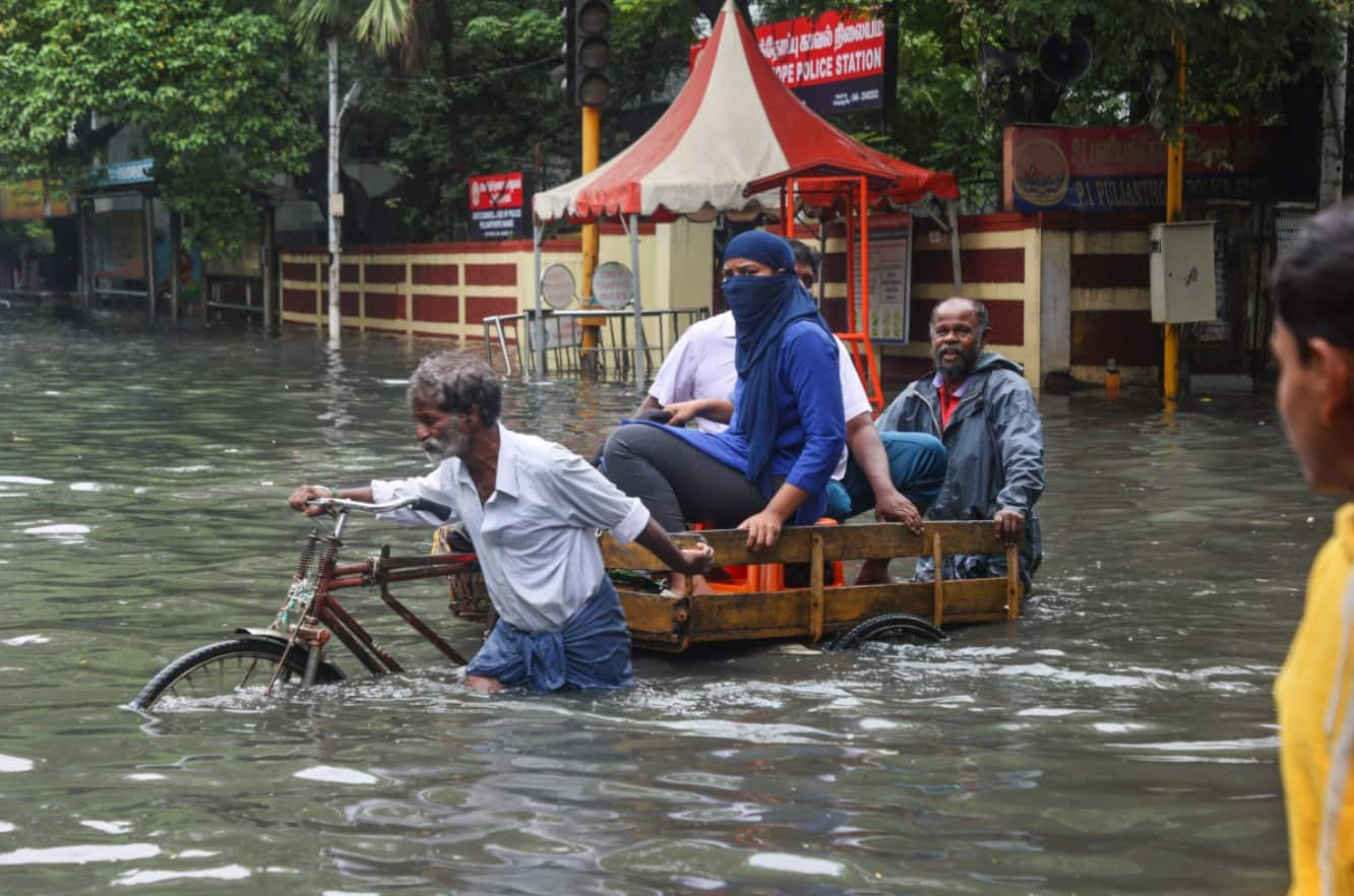 Most city and peripheral roads came under sheets of water