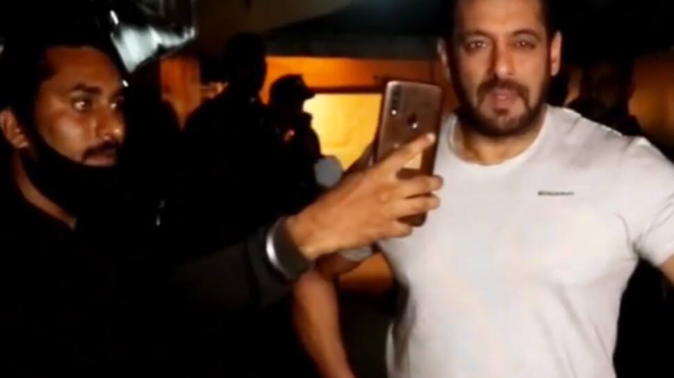 Annoyed Salman Khan tells fan, ‘Naachna band kar’ as latter poses for selfie - Watch viral video!