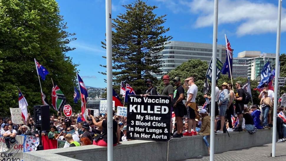 &#039;Kiwis are not lab rats&#039;: Thousands protest in New Zealand against COVID-19 rules