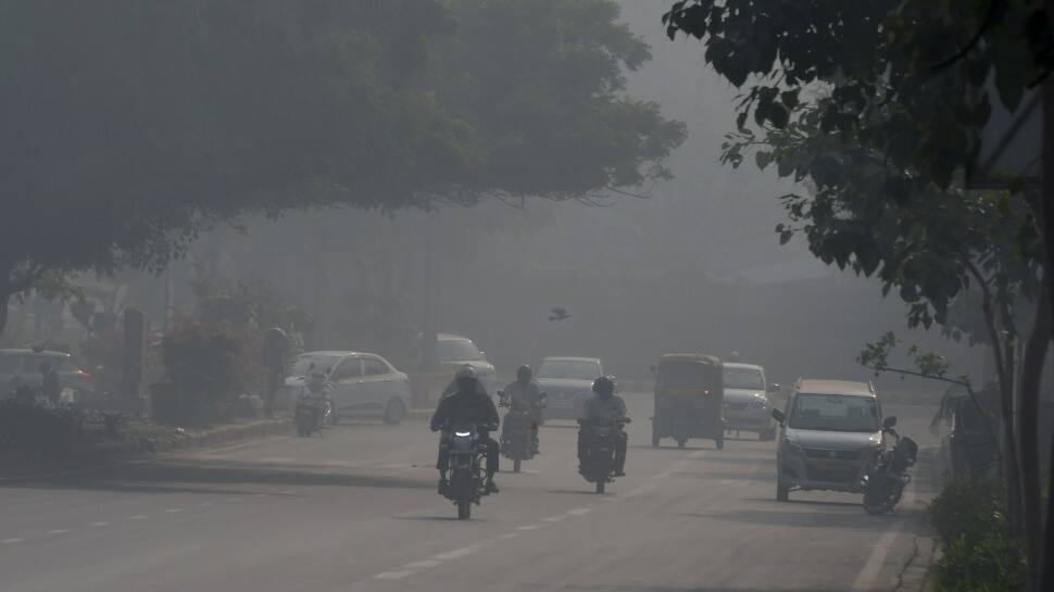 Kualitas udara Delhi tetap dalam kategori ‘sangat buruk’ untuk hari kedua berturut-turut |  Berita India