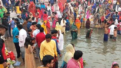 Last day of Chhath Puja 2021, devotees offer prayers