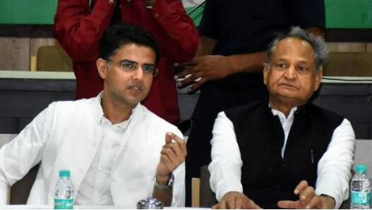 Perombakan kabinet Rajasthan: Akankah formula ‘Satu pemimpin, satu jabatan’ mengakhiri pertengkaran Ashok Gehlot- Sachin Pilot?  |  Berita India