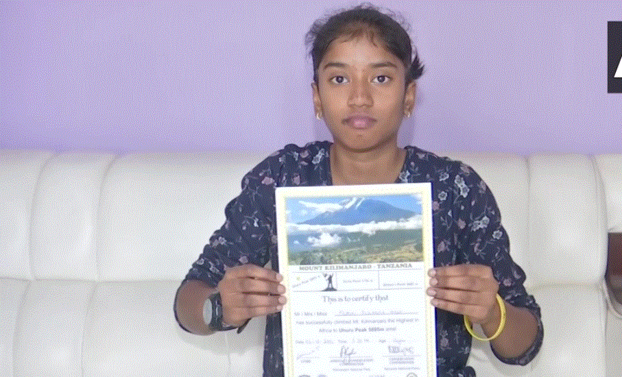 13-year-old Hyderabad girl Muriki Pulakita Hasvi scales Mount Kilimanjaro 