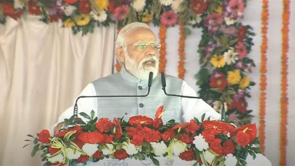 PM Narendra Modi blames previous govts for 'mafiawaad', poverty in Uttar Pradesh