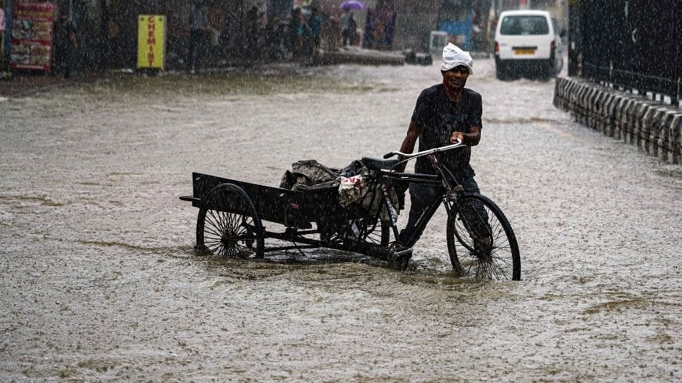 IMD&#039;s weather forecast: Heavy rainfall expected in these states - check list