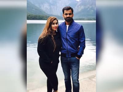Cricketer Muhammad Hafeez Family Pictures from a Recent Wedding |  Reviewit.pk, image size:400x300