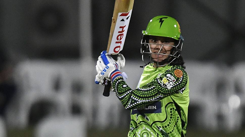 Women&#039;s Big Bash League: Smriti Mandhana smashes maiden century for Sydney Thunder in losing cause