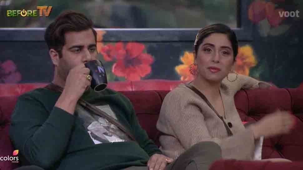 Bigg Boss 15: Days after 'spit in food' remark, Neha Bhasin goes berserk, gets violent with Pratik Sehajpal, Nishant Bhat