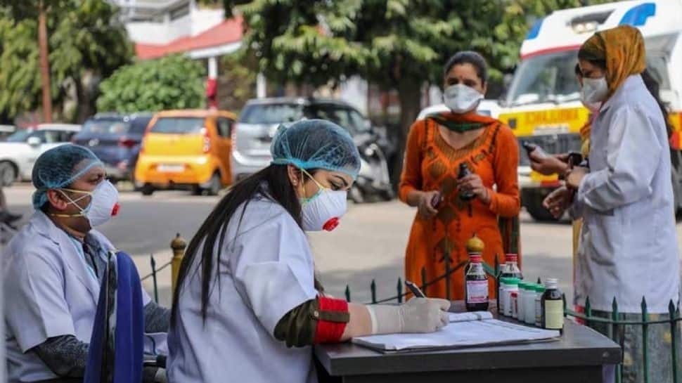 India witnesses slight increase in COVID-19 infections, records 10,488 new cases, 313 deaths