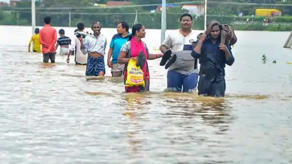 Hujan deras, banjir melanda negara bagian selatan, Andhra terparah, Karnataka dalam siaga tinggi |  Berita India