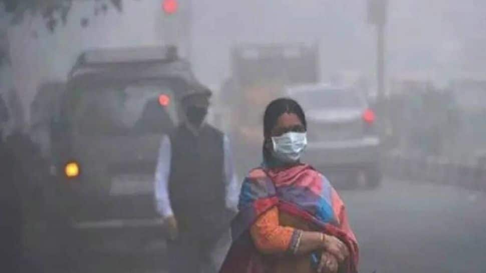 Noida&#039;s air quality deteriorates to &#039;severe&#039; category, AQI stands at 414