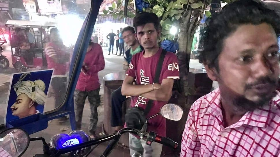 This e-rickshaw driver from West Bengal will offer you a free ride, but there&#039;s a twist!