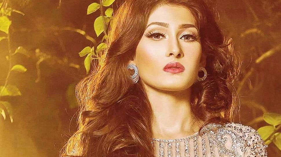 Umme Ahmed Shishir is a Bangladeshi model and a software engineer. Umme is extremely beautiful and keeps sharing glamorous photos of herself on Instagram. (Source: Twitter)