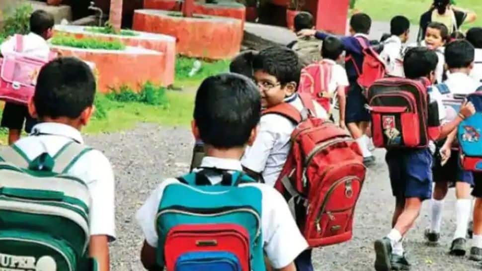 Sekolah di Maharashtra akan dibuka kembali untuk semua kelas mulai 1 Desember |  Berita India