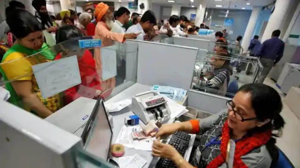 Centre to amend banking laws to facilitate privatisation of two PSU banks