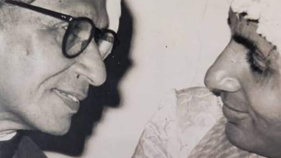 Amitabh Bachchan mengingat ayah Harivansh Rai pada ulang tahun kelahirannya yang ke-114, membagikan foto yang tidak terlihat!  |  Berita Orang
