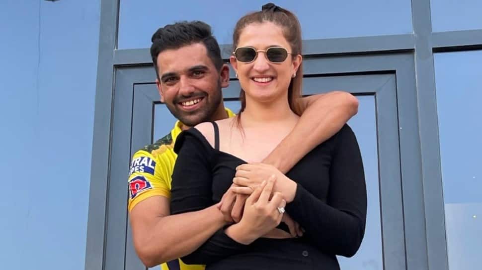 Team India and Chennai Super Kings paceman Deepak Chahar proposed to girlfriend Jaya Bhardwaj in the stands after their last IPL 2021 league match. Jaya accepted Chahar's ring and proposal. (Source: Twitter)