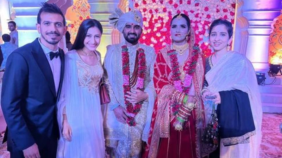 Rajasthan Royals all-rounder Rahul Tewatia ties the knot with Ridhi Pannu. The wedding on Monday (November 29) was attended by other top cricketers like Rishabh Pant, Yuzvendra Chahal and Nitish Rana. (Source: Twitter)