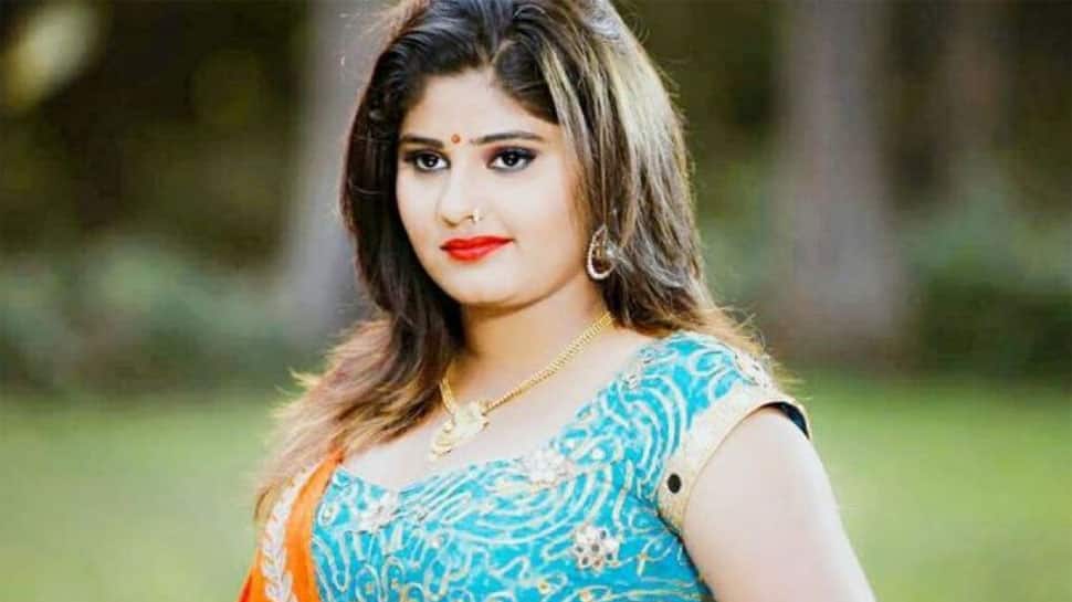 Bhojpuri actress Neha Shree&#039;s Facebook page hacked, her unseen photos, videos go viral!