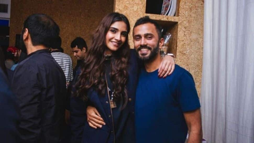  Sonam Kapoor heaps praises on hubby Anand Ahuja 