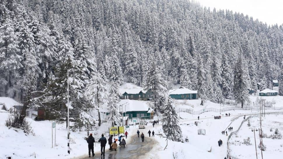 Gulmarg, a favourite of skiing lovers, dressed in snow