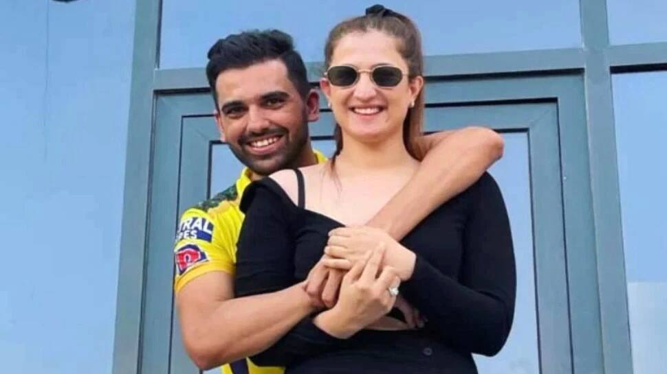 Chennai Super Kings paceman Deepak Chahar proposed Jaya Bharadwaj for marriage after an IPL 2021 match in October this year. (Source: Twitter)