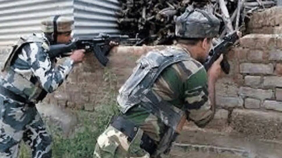 Encounter breaks out in Shopian village in J&amp;K, 3 terrorists trapped by security forces