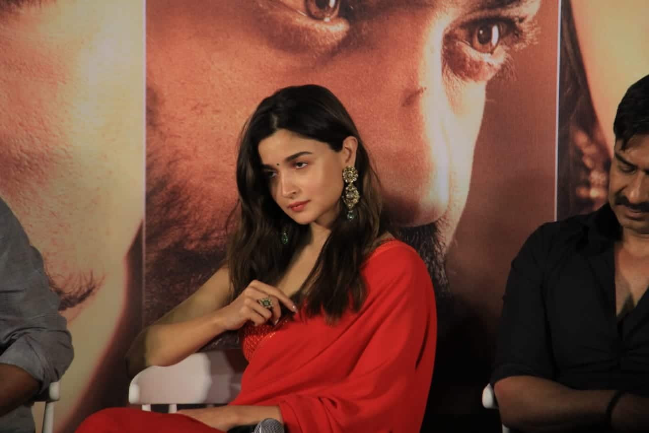 Alia Bhatt stuns fans