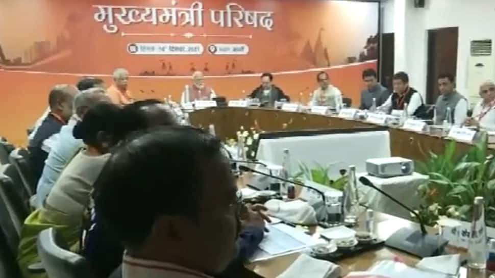 PM Narendra Modi chairs &#039;good governance&#039; meet with BJP CMs in Varanasi