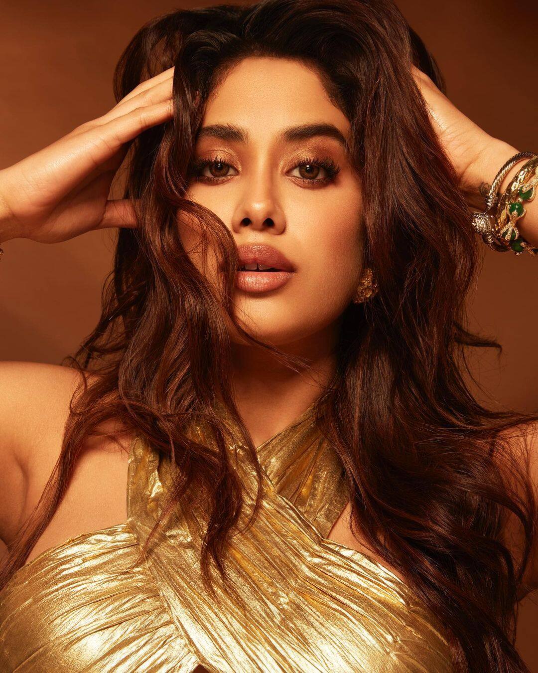 Janvi Xxx - Janhvi Kapoor looks sexy in a short gold, cut-out dress: PICS | News | Zee  News