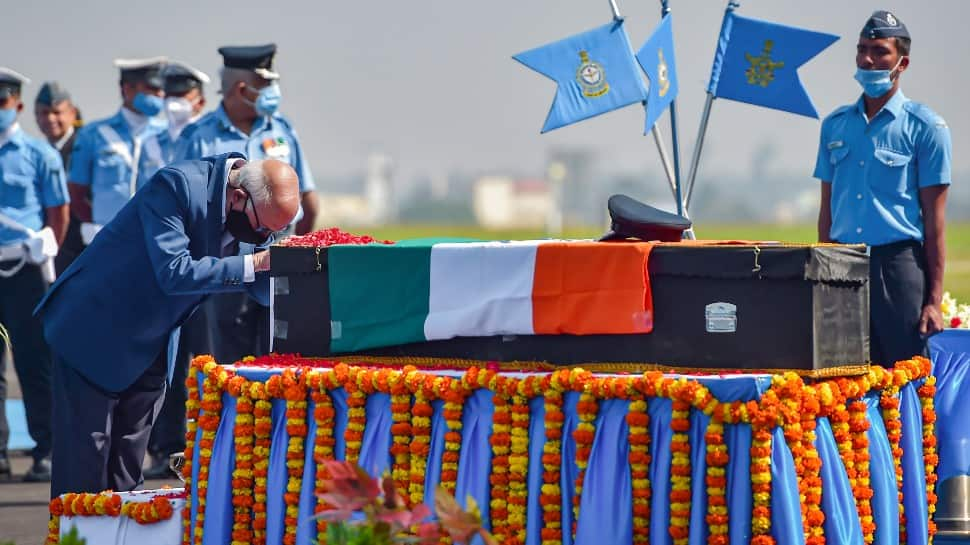 Mortal remains of Group Captain Varun Singh reach Bhopal; IAF officials, ministers lay wreath