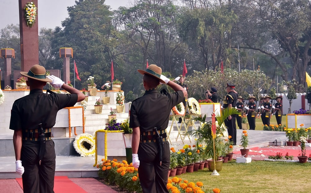 Army officials pay tribute to Indo-Pak war martyrs in Kolkata.