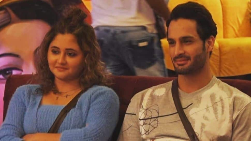 Bigg Boss 15: Rashami Desai says &#039;I love you&#039; to Umar Riaz amid argument with Devoleena