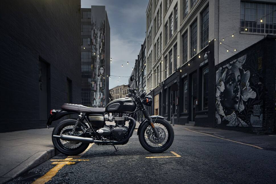 Triumph Bonneville T120 Black Gold Line Edition